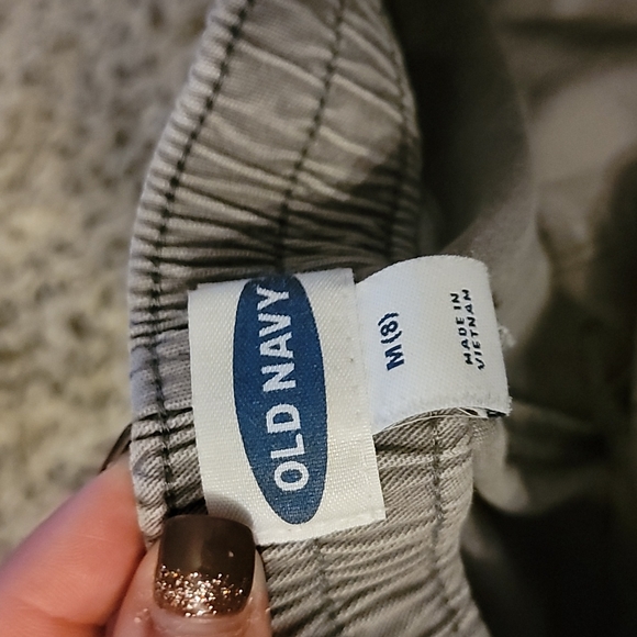 Old Navy kid shorts - Picture 2 of 3